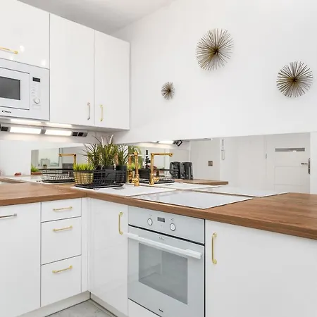 Apartment Smolna 8 By Homeprime *